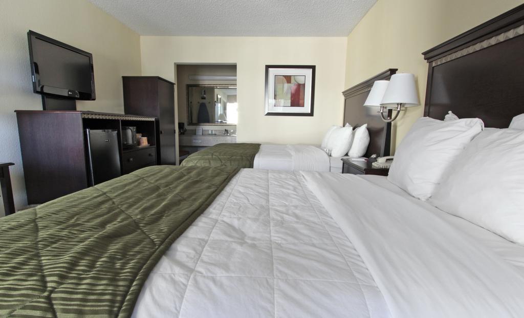 Quality Inn & Suites Greenville - Haywood Mall Bagian luar foto