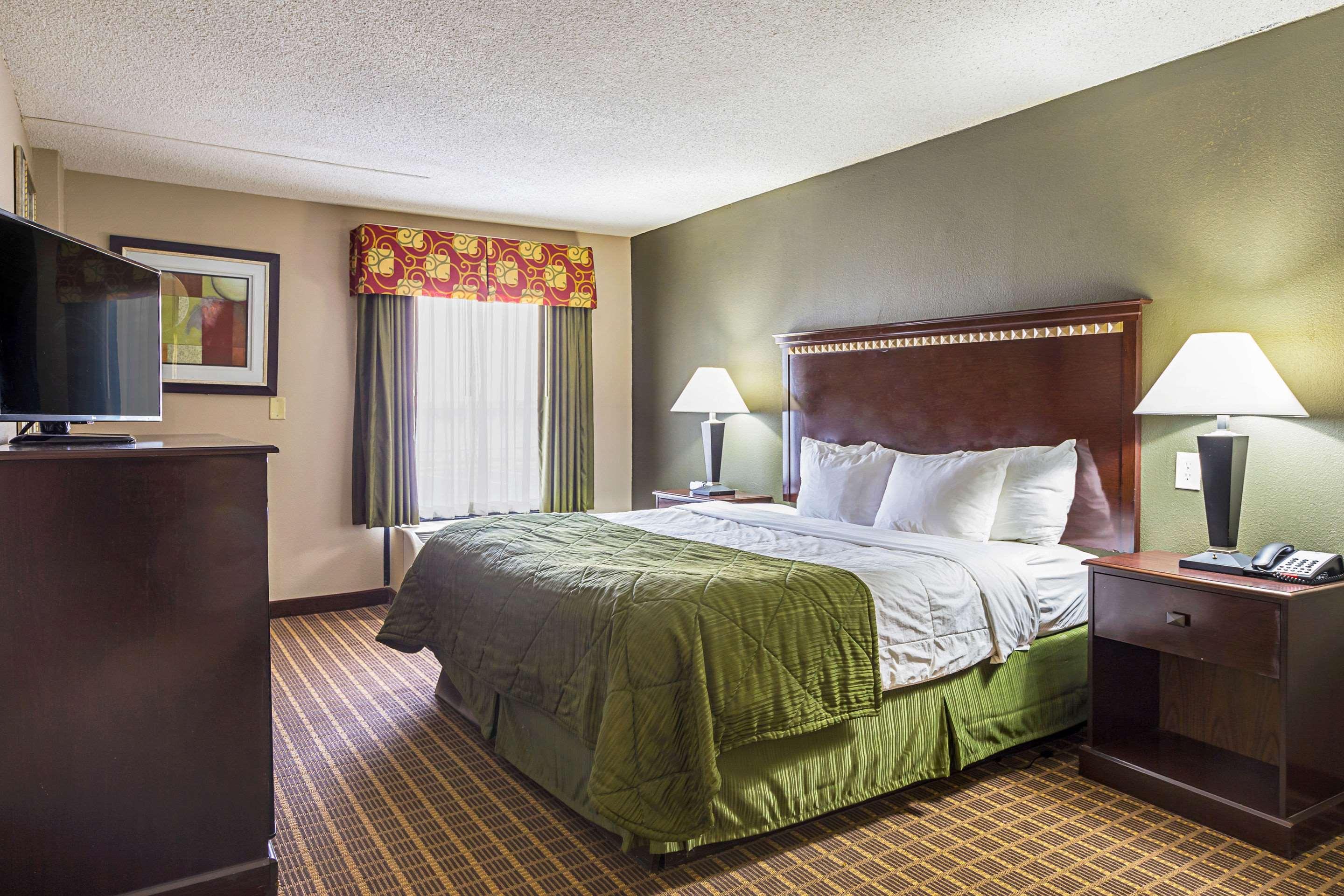 Quality Inn & Suites Greenville - Haywood Mall Bagian luar foto