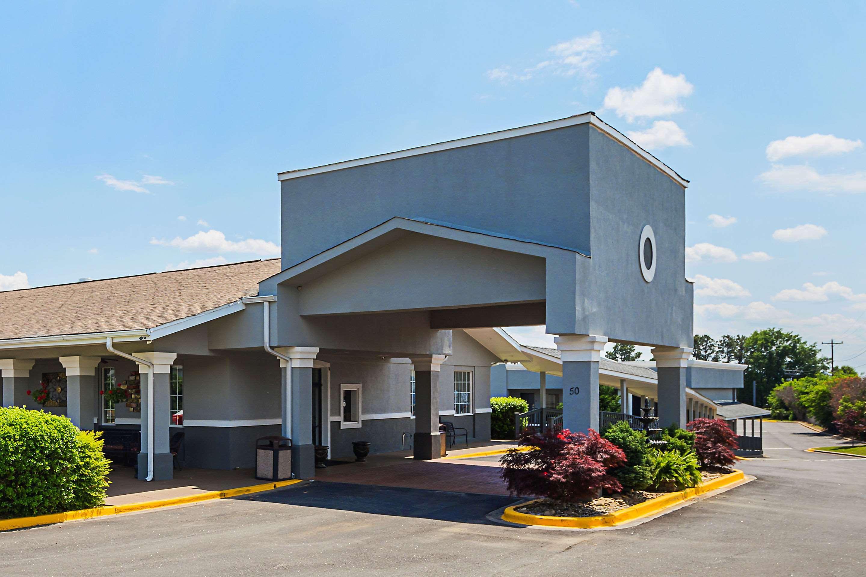 Quality Inn & Suites Greenville - Haywood Mall Bagian luar foto