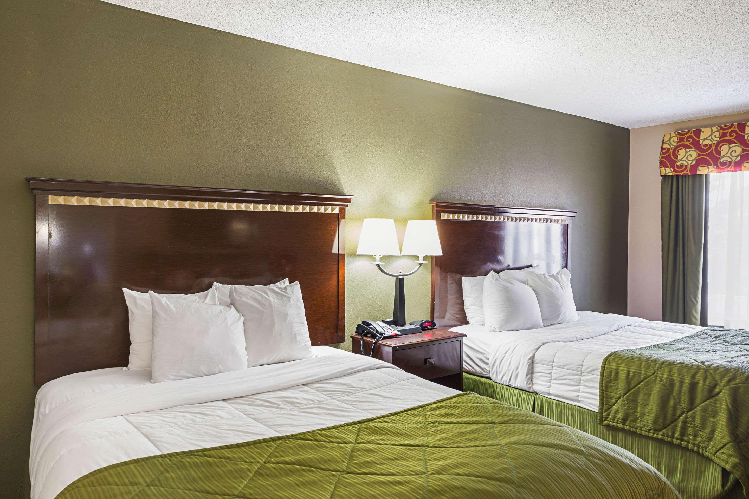 Quality Inn & Suites Greenville - Haywood Mall Bagian luar foto