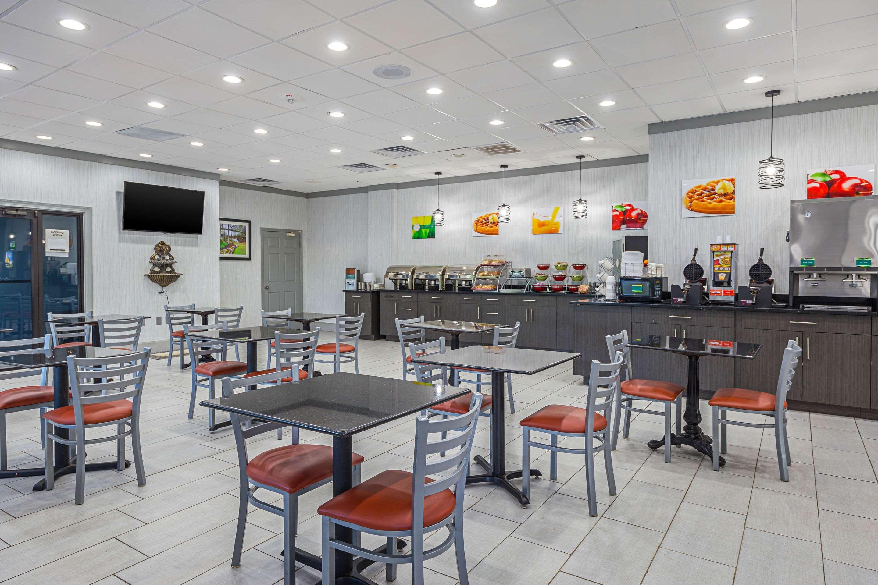 Quality Inn & Suites Greenville - Haywood Mall Bagian luar foto