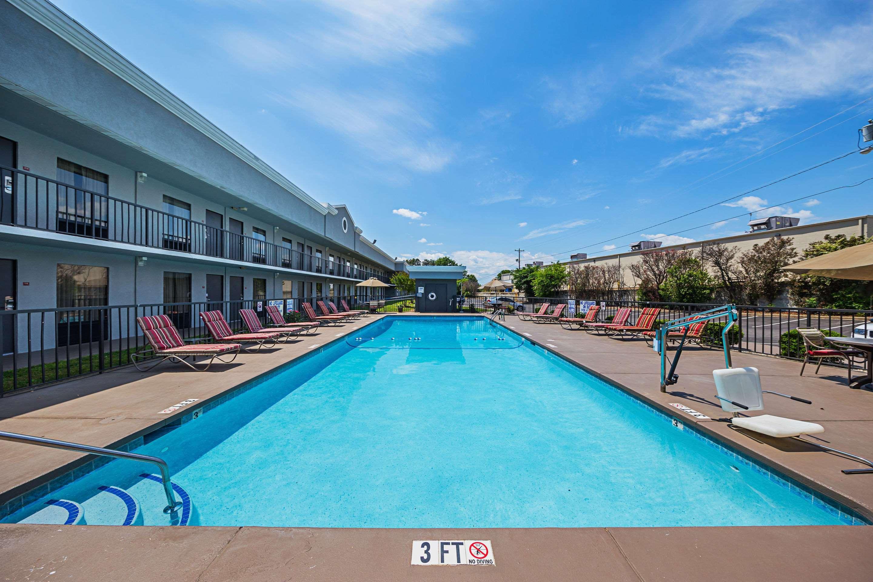 Quality Inn & Suites Greenville - Haywood Mall Bagian luar foto