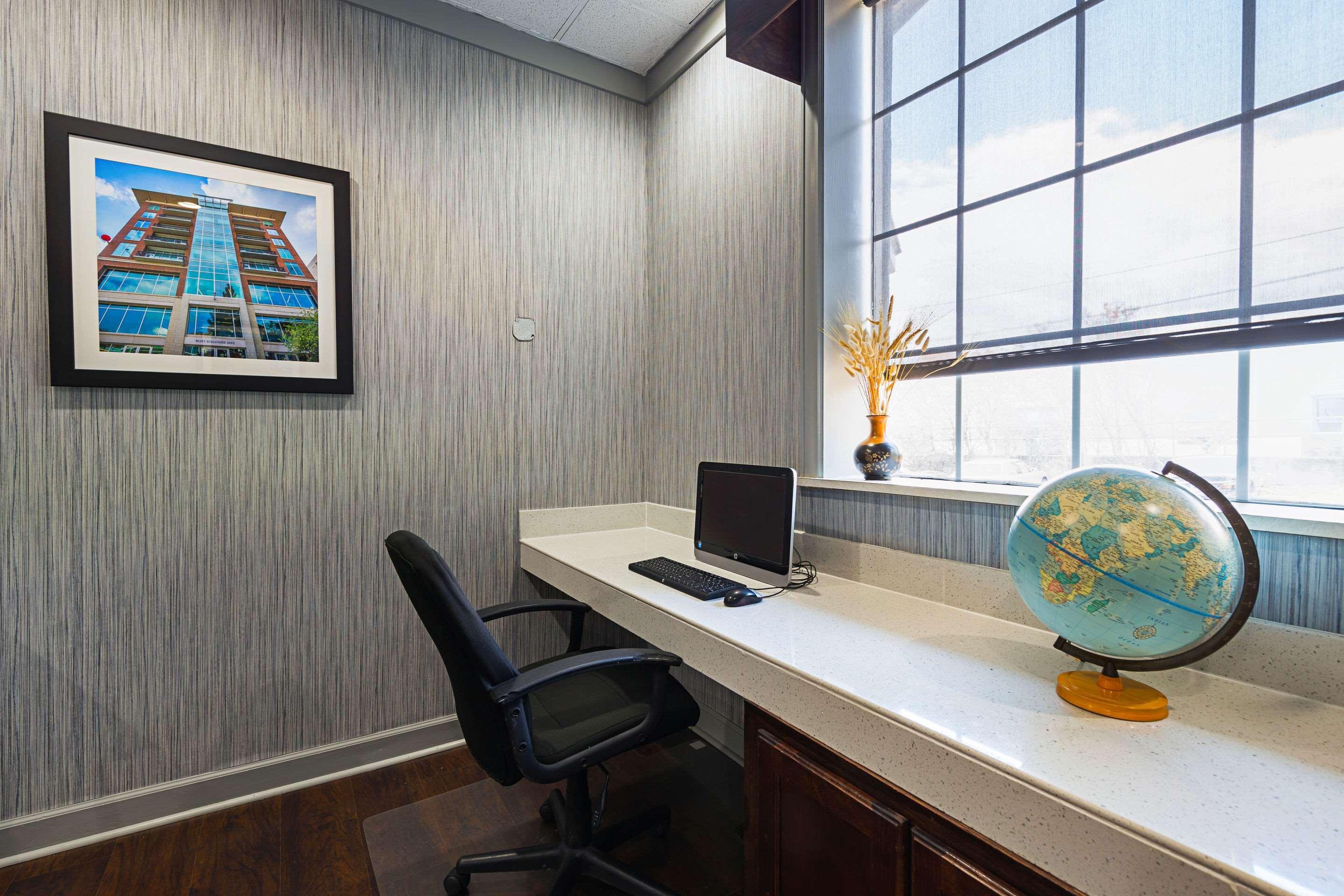 Quality Inn & Suites Greenville - Haywood Mall Bagian luar foto