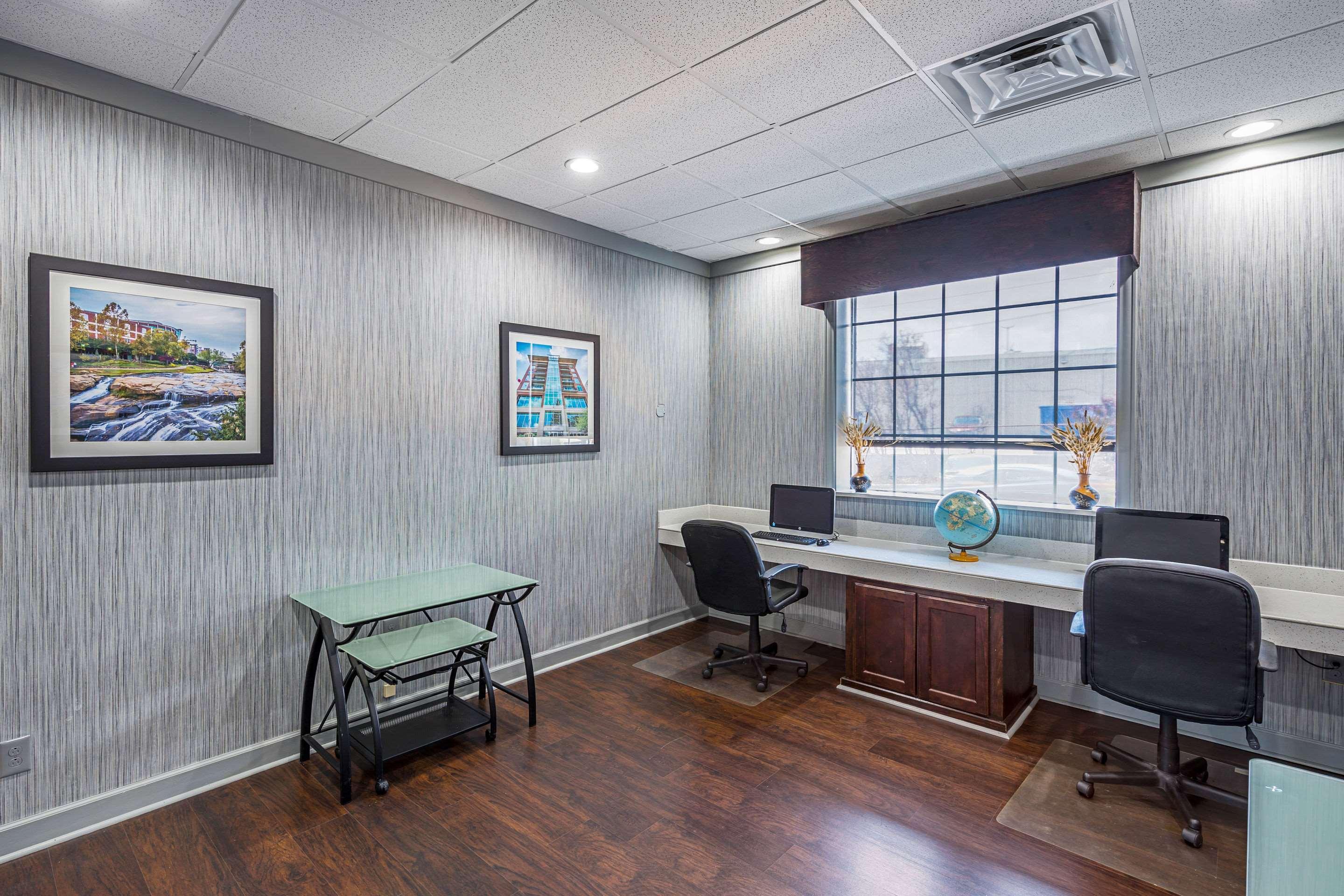 Quality Inn & Suites Greenville - Haywood Mall Bagian luar foto