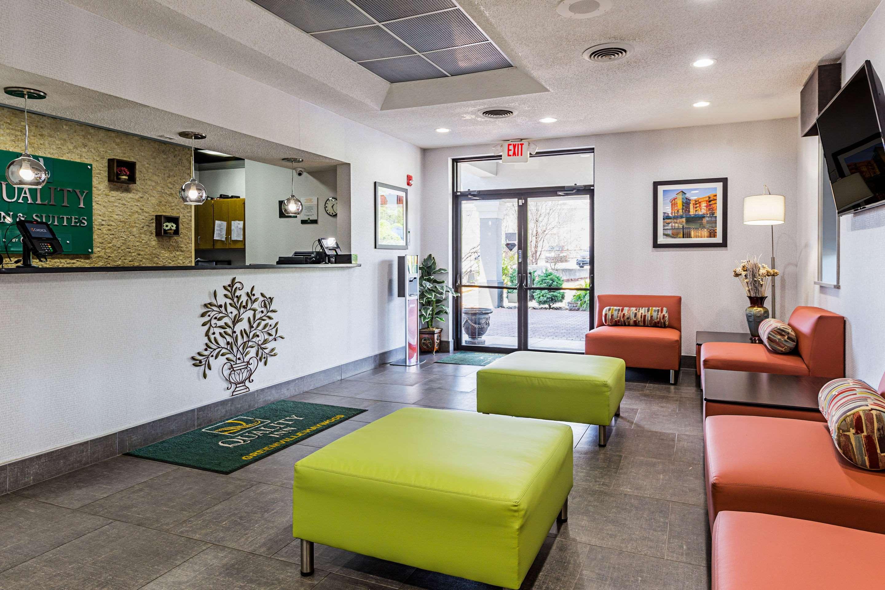 Quality Inn & Suites Greenville - Haywood Mall Bagian luar foto