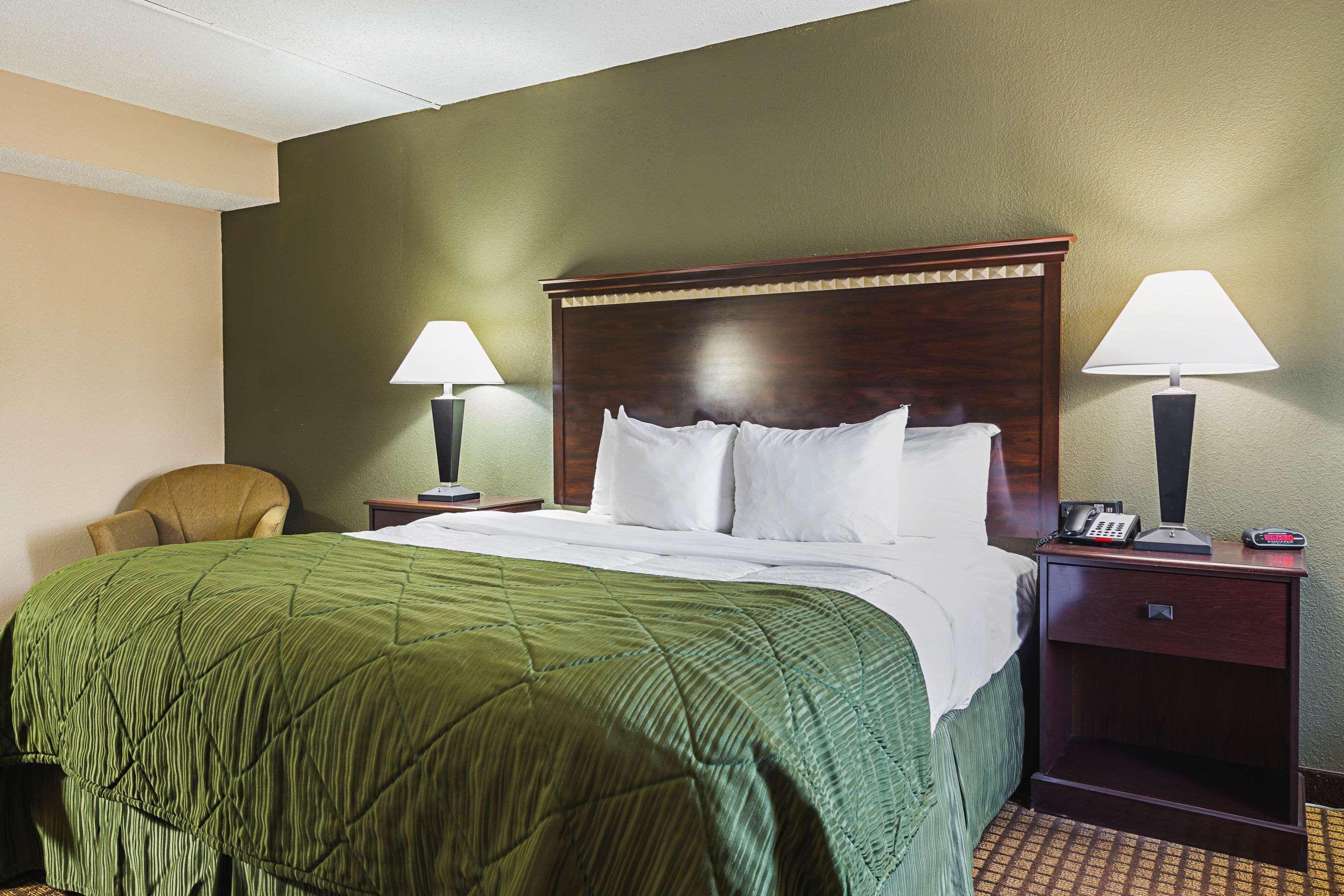 Quality Inn & Suites Greenville - Haywood Mall Bagian luar foto