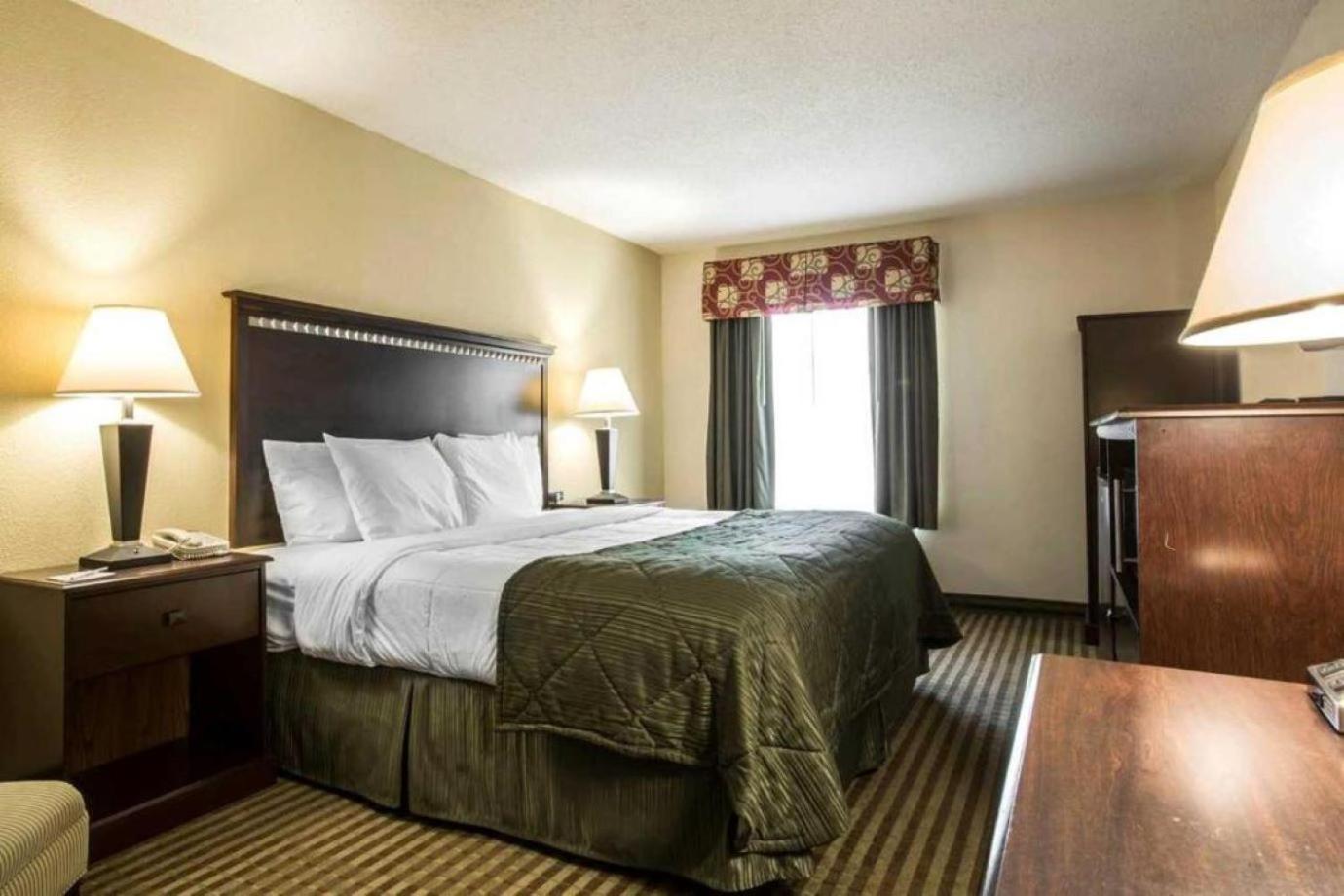 Quality Inn & Suites Greenville - Haywood Mall Bagian luar foto