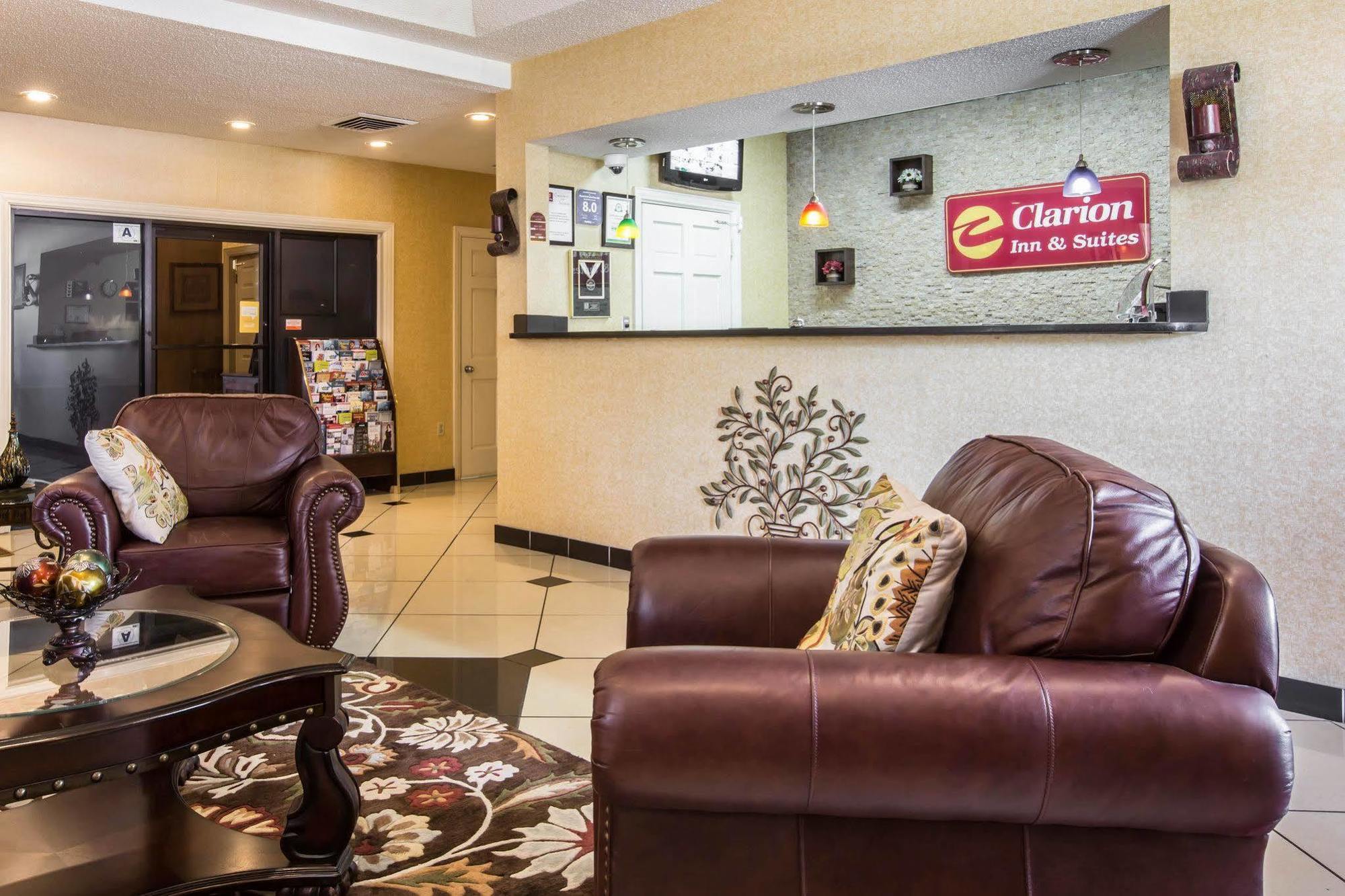 Quality Inn & Suites Greenville - Haywood Mall Bagian luar foto